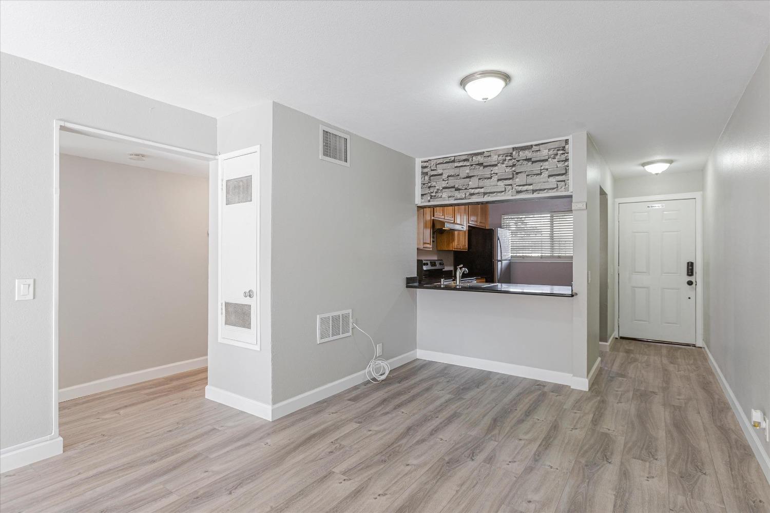 Detail Gallery Image 15 of 33 For 2525 Walters Way #19,  Concord,  CA 94520 - 2 Beds | 2 Baths