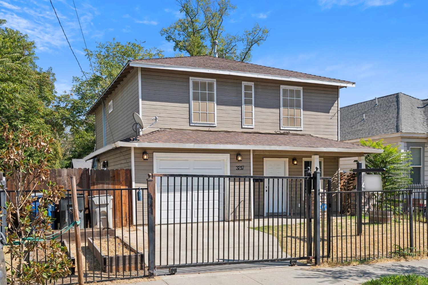 Detail Gallery Image 15 of 44 For 3217 32nd St, Sacramento,  CA 95817 - 4 Beds | 2/1 Baths