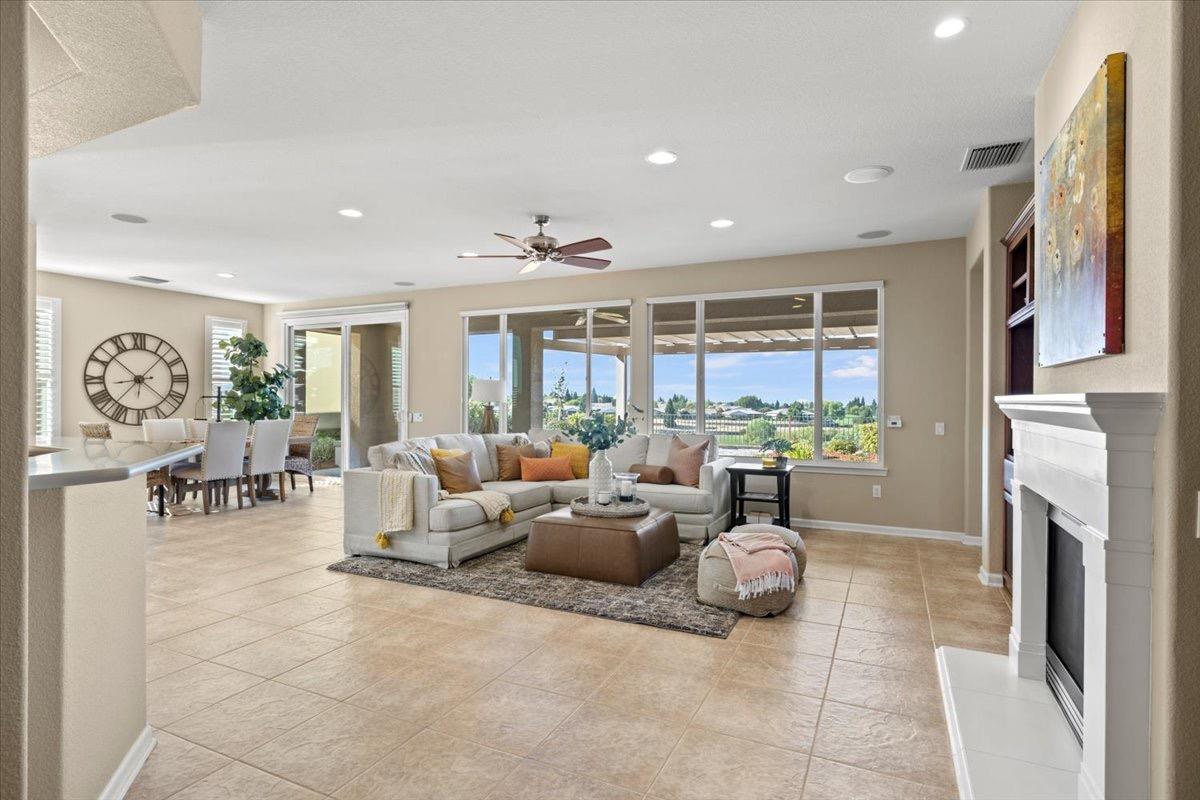 Walden View Court, Lincoln, California image 4