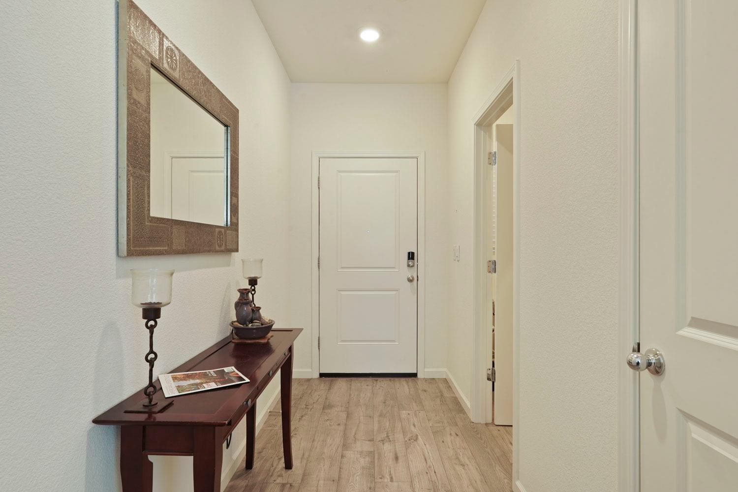 Detail Gallery Image 8 of 50 For 2912 Oaksey Way, Antelope,  CA 95843 - 4 Beds | 2/1 Baths