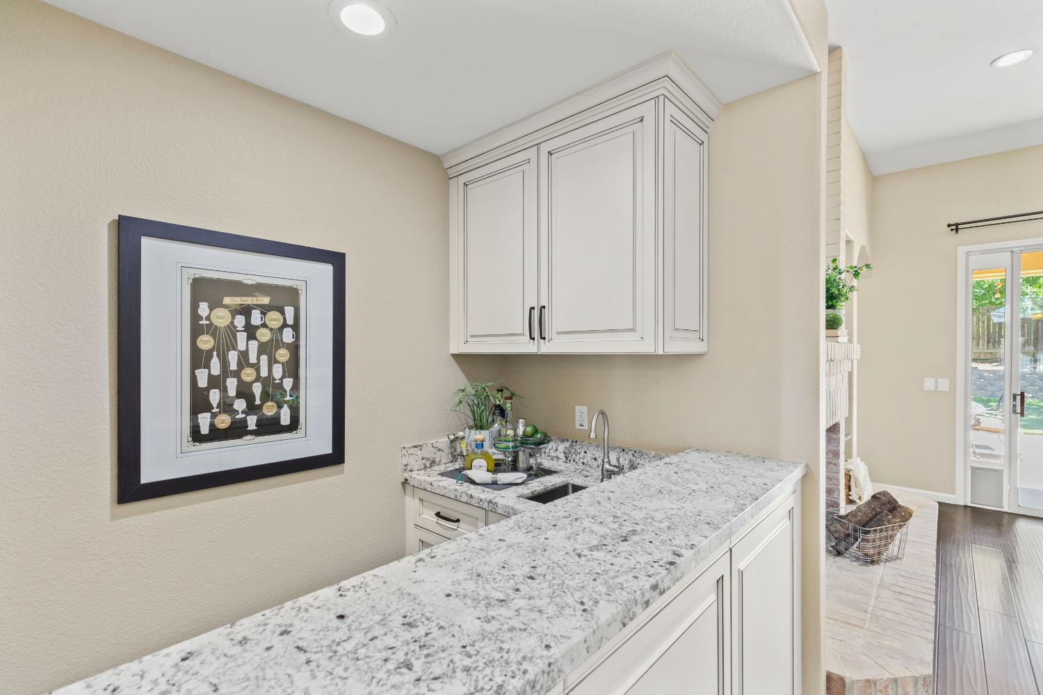 Detail Gallery Image 15 of 36 For 7544 Buckhaven Way, Citrus Heights,  CA 95610 - 4 Beds | 2/1 Baths