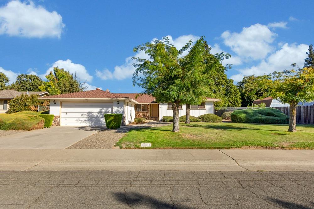 Detail Gallery Image 1 of 1 For 6821 Arabella Way, Sacramento,  CA 95831 - 3 Beds | 2 Baths