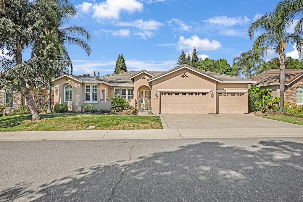 Detail Gallery Image 1 of 1 For 4220 Tyrone Way, Carmichael,  CA 95608 - 3 Beds | 2/1 Baths