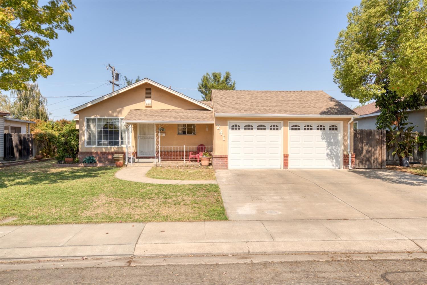 Detail Gallery Image 16 of 17 For 241 Martha St, Manteca,  CA 95337 - 4 Beds | 2 Baths