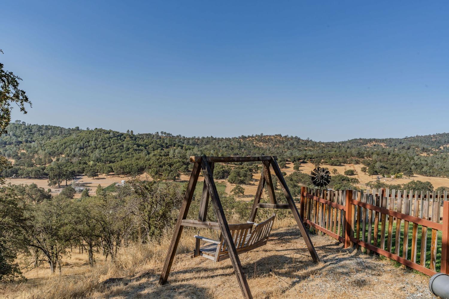 Detail Gallery Image 6 of 91 For 1560 Pinto Dr, Angels Camp,  CA 95222 - 3 Beds | 2/1 Baths