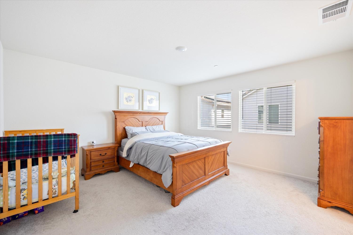 Detail Gallery Image 14 of 33 For 3806 Roseparke Way, Sacramento,  CA 95834 - 4 Beds | 2/1 Baths