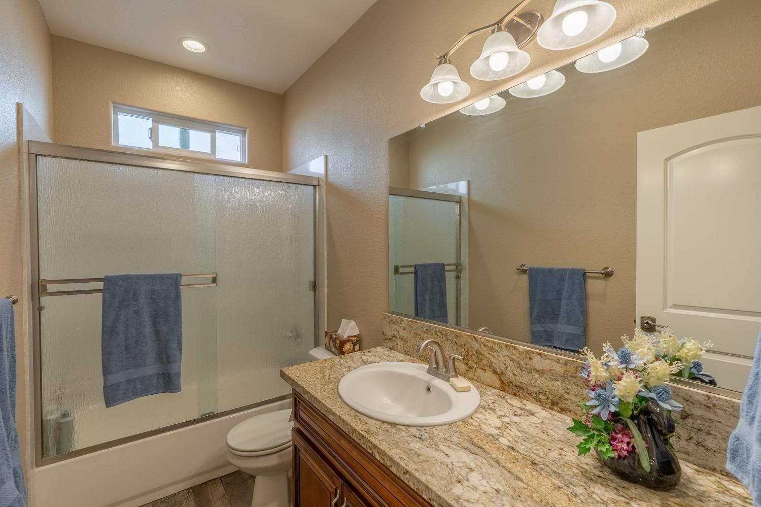 Detail Gallery Image 18 of 27 For 225 E Edison, Manteca,  CA 95336 - 4 Beds | 2 Baths