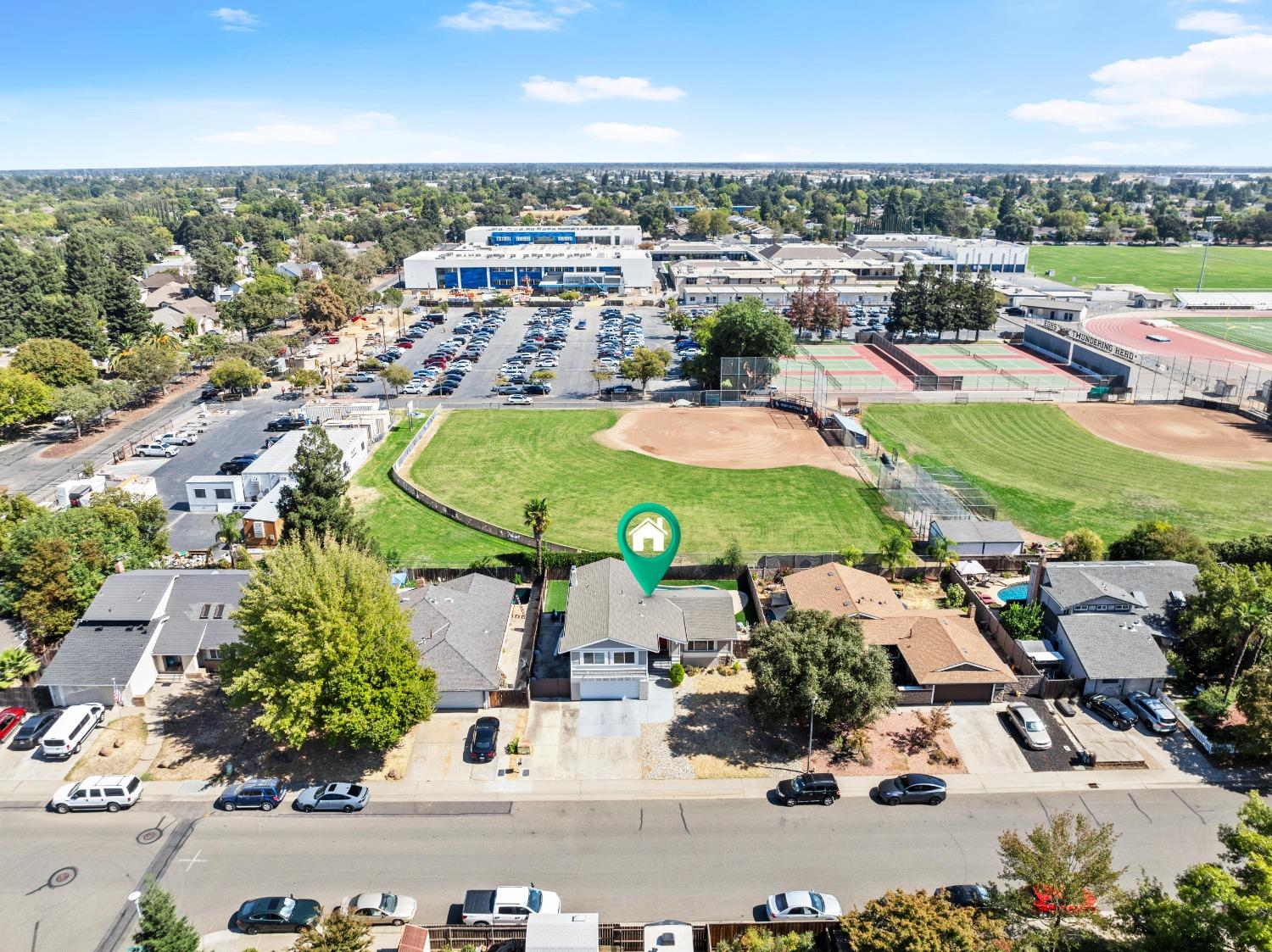 Detail Gallery Image 70 of 73 For 9813 Vista Grande Way, Elk Grove,  CA 95624 - 4 Beds | 2/1 Baths