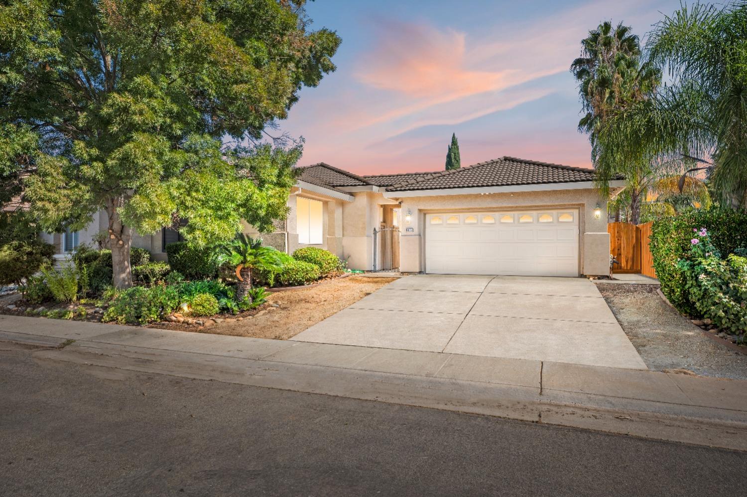 Detail Gallery Image 1 of 1 For 9933 Phoenician Way, Sacramento,  CA 95829 - 4 Beds | 3/1 Baths