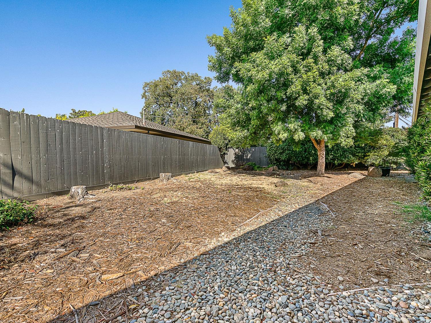 Detail Gallery Image 6 of 99 For 6230 Holstein Way, Sacramento,  CA 95831 - 6 Beds | 4 Baths