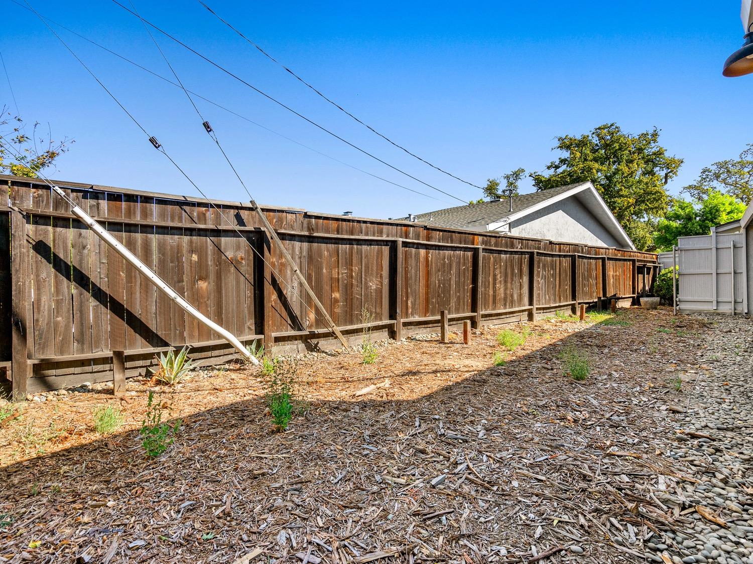 Detail Gallery Image 11 of 99 For 6230 Holstein Way, Sacramento,  CA 95831 - 6 Beds | 4 Baths