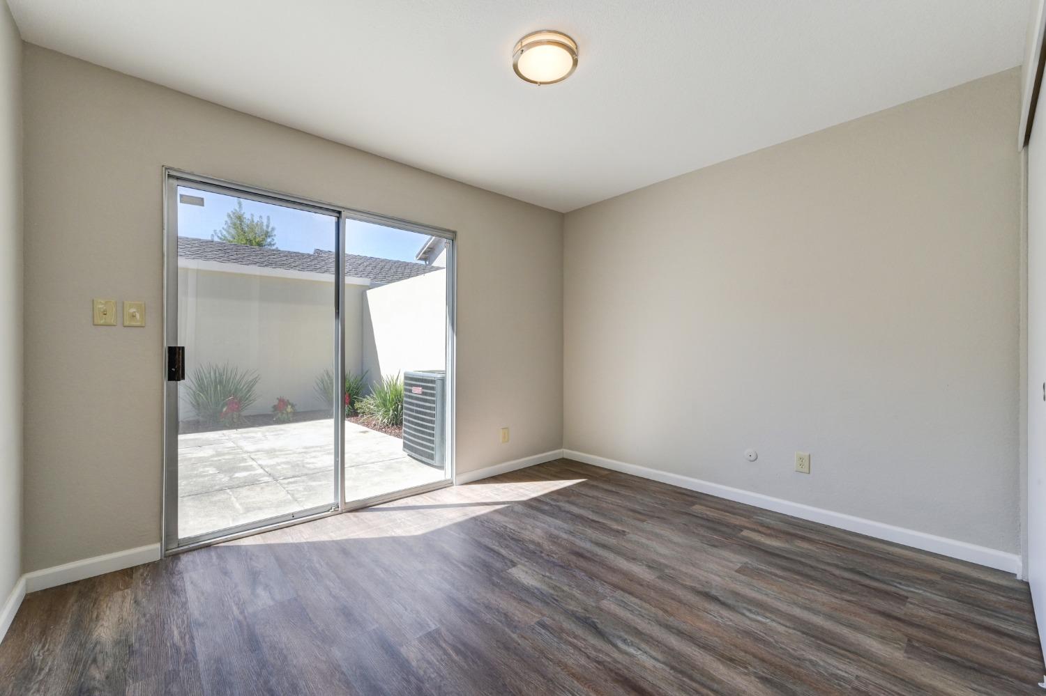 Detail Gallery Image 31 of 39 For 5886 Kahara Ct, Sacramento,  CA 95822 - 3 Beds | 2 Baths