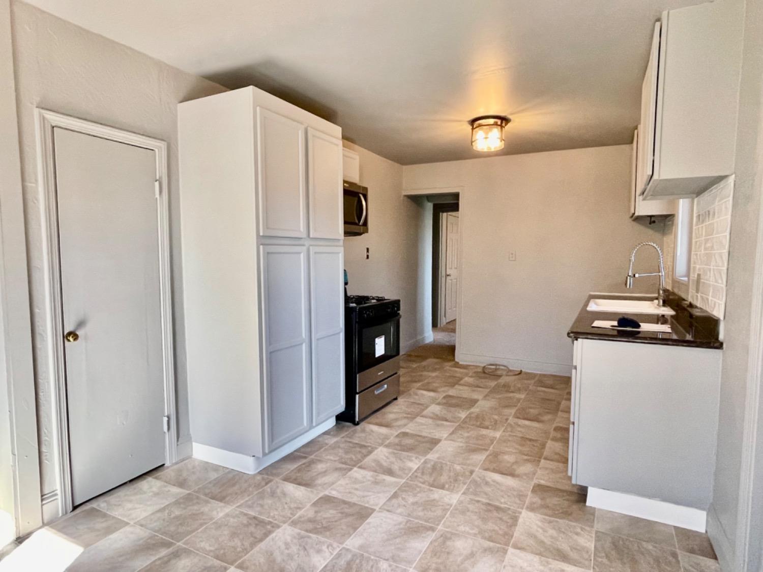 Detail Gallery Image 24 of 46 For 4768 Garibaldi, Stockton,  CA 95215 - 3 Beds | 1/1 Baths