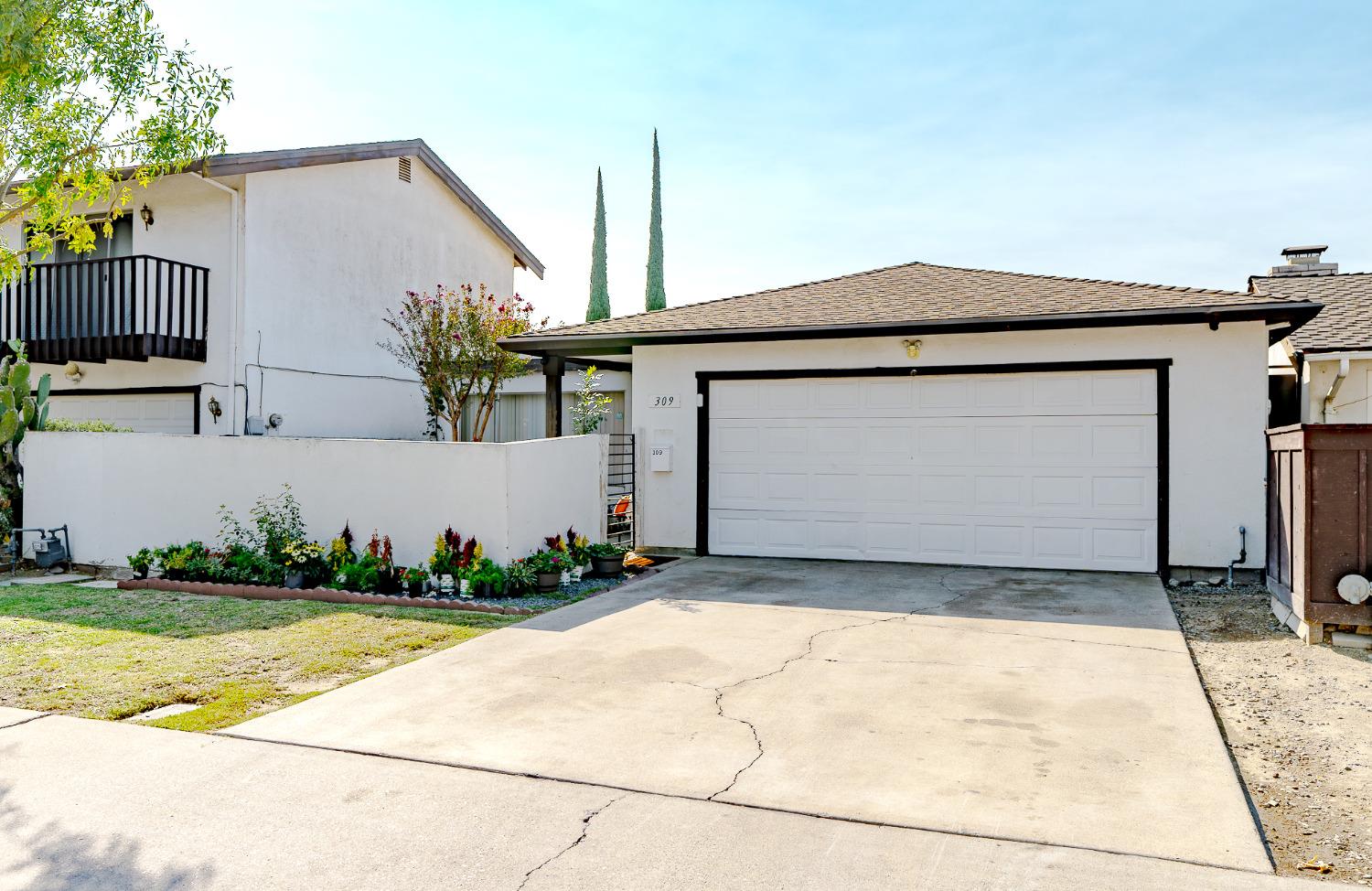 Detail Gallery Image 1 of 1 For 309 Capistrano Dr, Modesto,  CA 95354 - 2 Beds | 2 Baths