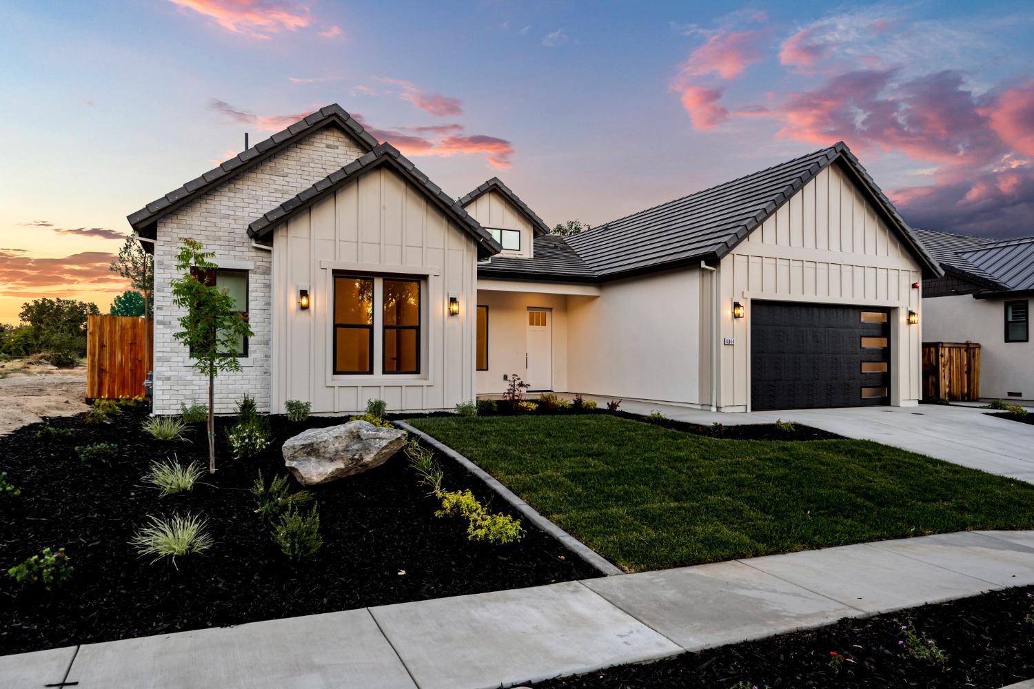 Detail Gallery Image 1 of 1 For 4044 Winding Ln, Rocklin,  CA 95677 - 4 Beds | 3 Baths