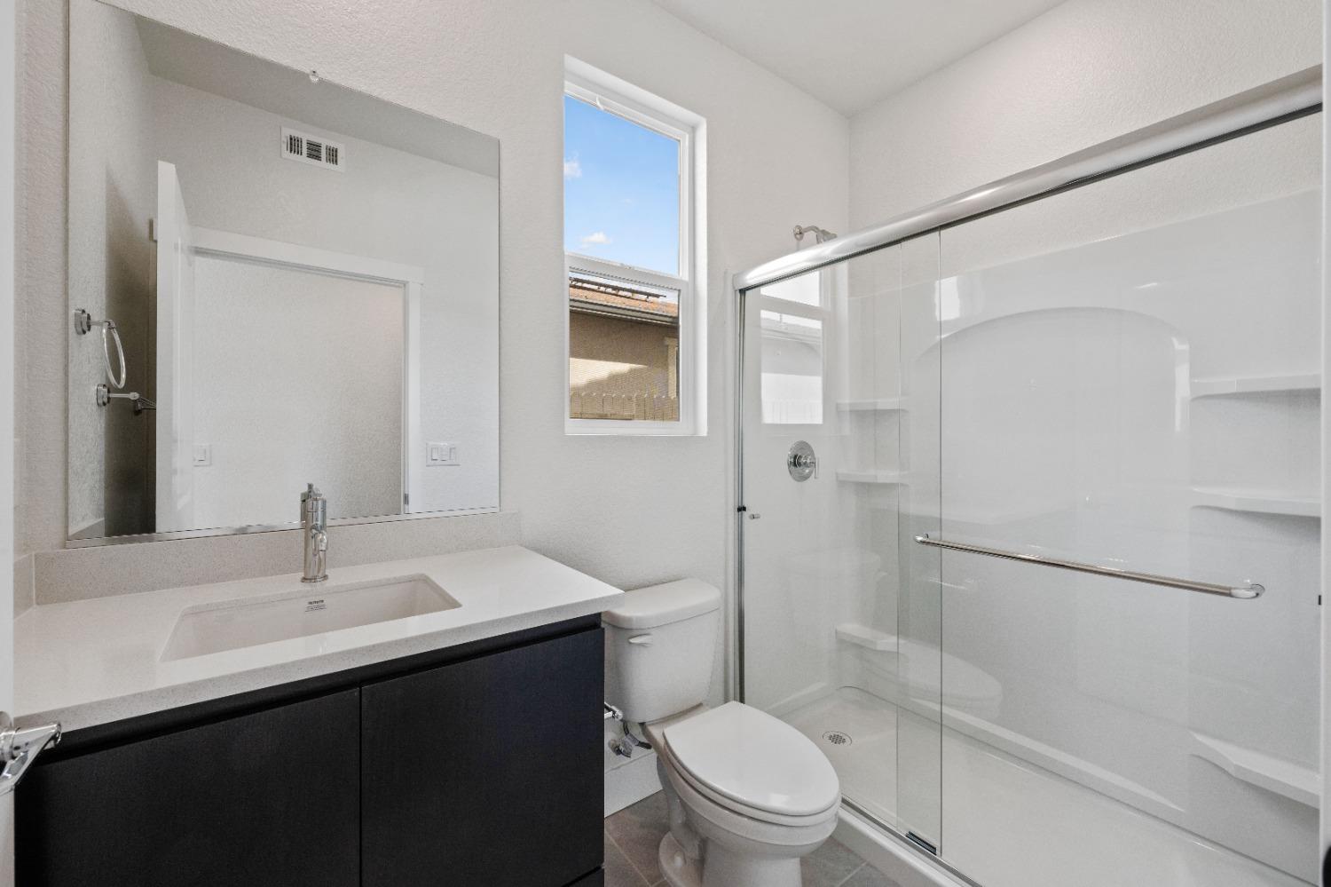 Detail Gallery Image 24 of 44 For 1329 E Marmo Cir, Roseville,  CA 95747 - 5 Beds | 3/1 Baths