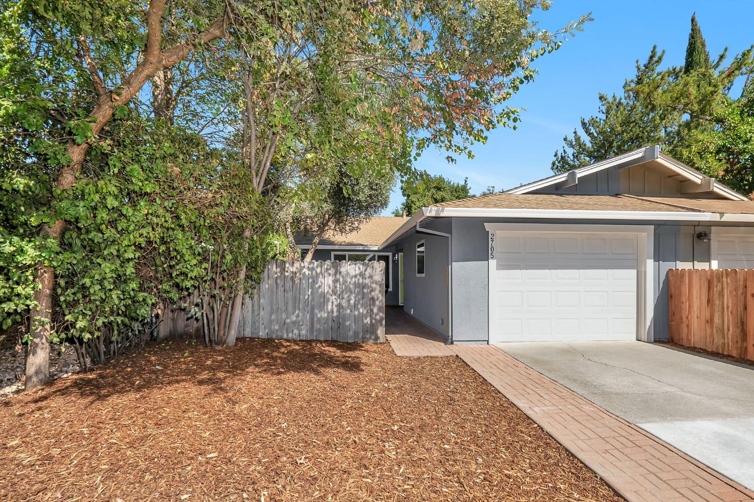 Detail Gallery Image 1 of 20 For 2705 Portage Bay East, Davis,  CA 95616 - 3 Beds | 1/1 Baths