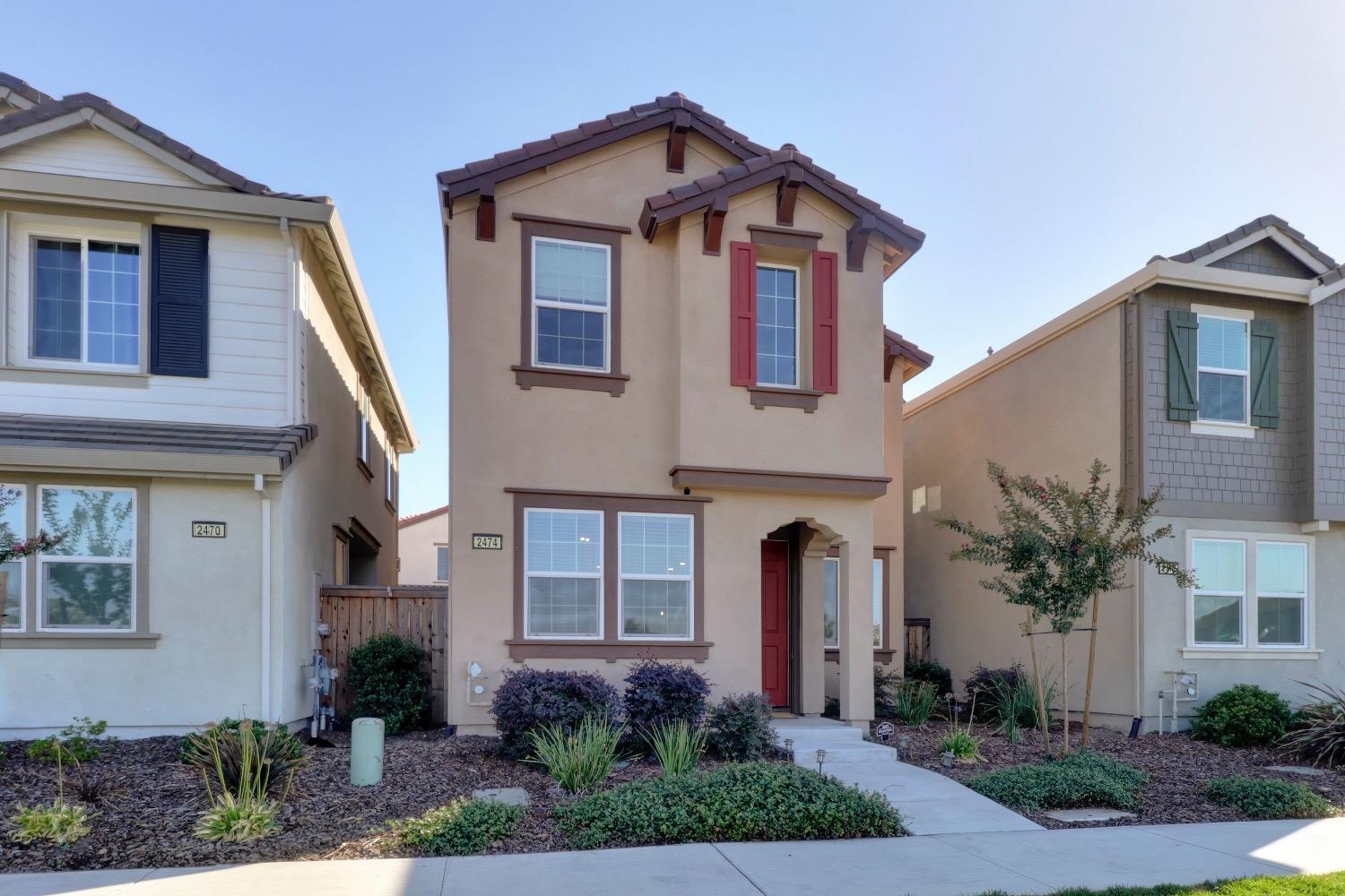 Detail Gallery Image 33 of 40 For 2474 Natomas Crossing Dr, Sacramento,  CA 95834 - 3 Beds | 2/1 Baths