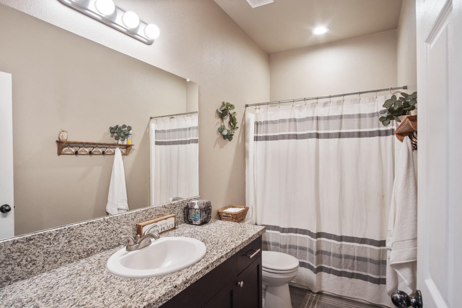 Detail Gallery Image 15 of 17 For 563 Cadiz Ct, Merced,  CA 95341 - 3 Beds | 2 Baths