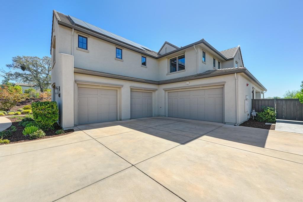 Detail Gallery Image 5 of 78 For 3511 Camino Cielo, Lincoln,  CA 95648 - 5 Beds | 5/1 Baths