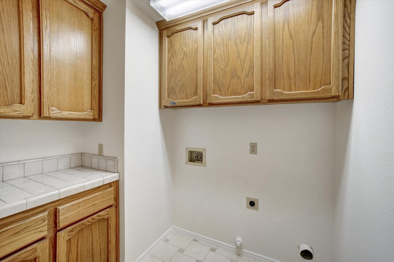 Detail Gallery Image 22 of 35 For 16 Somer Ridge Dr, Roseville,  CA 95661 - 4 Beds | 2 Baths