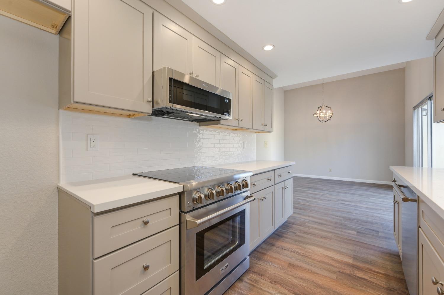 Detail Gallery Image 21 of 39 For 5886 Kahara Ct, Sacramento,  CA 95822 - 3 Beds | 2 Baths