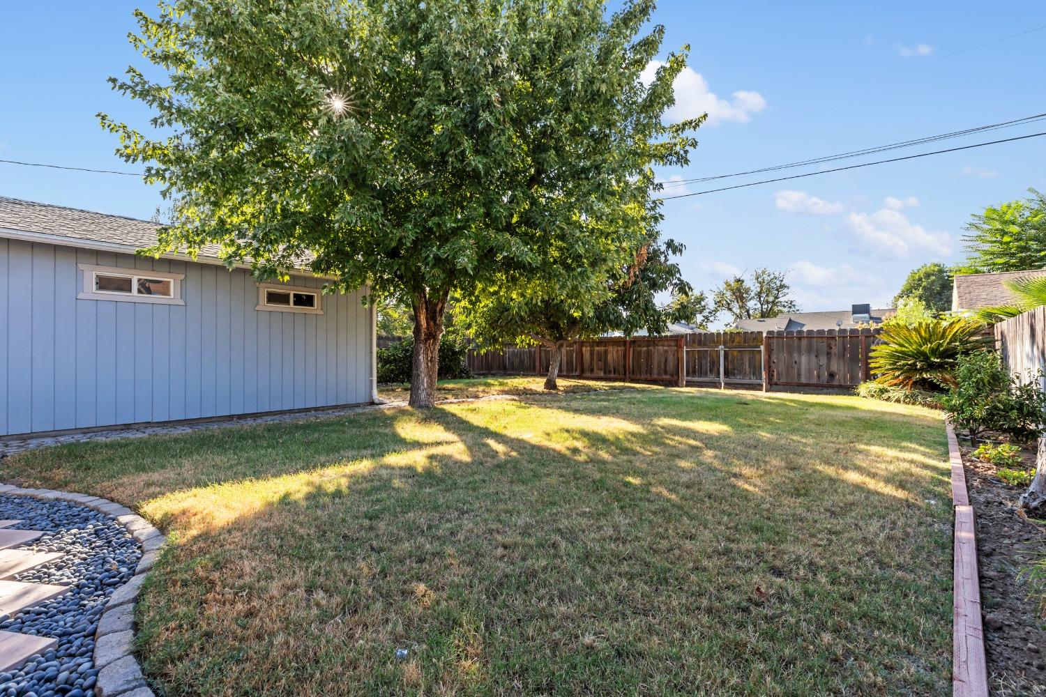 Detail Gallery Image 22 of 31 For 1544 Pearl St, Modesto,  CA 95350 - 3 Beds | 2 Baths