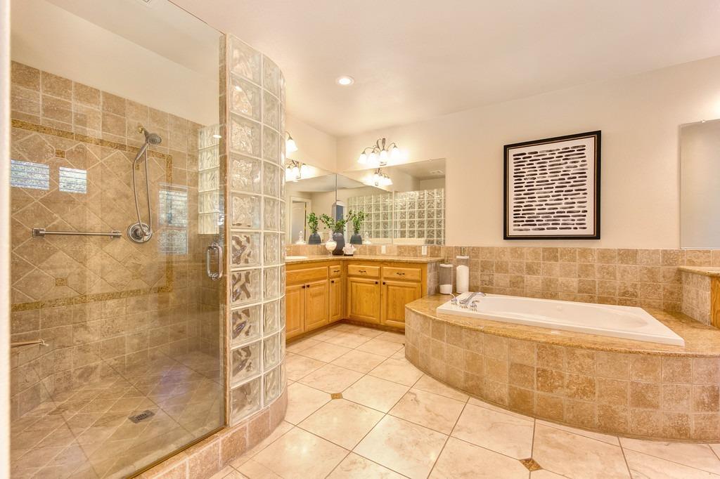 Detail Gallery Image 66 of 87 For 13615 Harlequin Way, Auburn,  CA 95603 - 5 Beds | 5/1 Baths