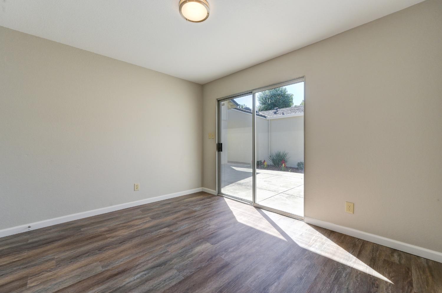 Detail Gallery Image 33 of 39 For 5886 Kahara Ct, Sacramento,  CA 95822 - 3 Beds | 2 Baths