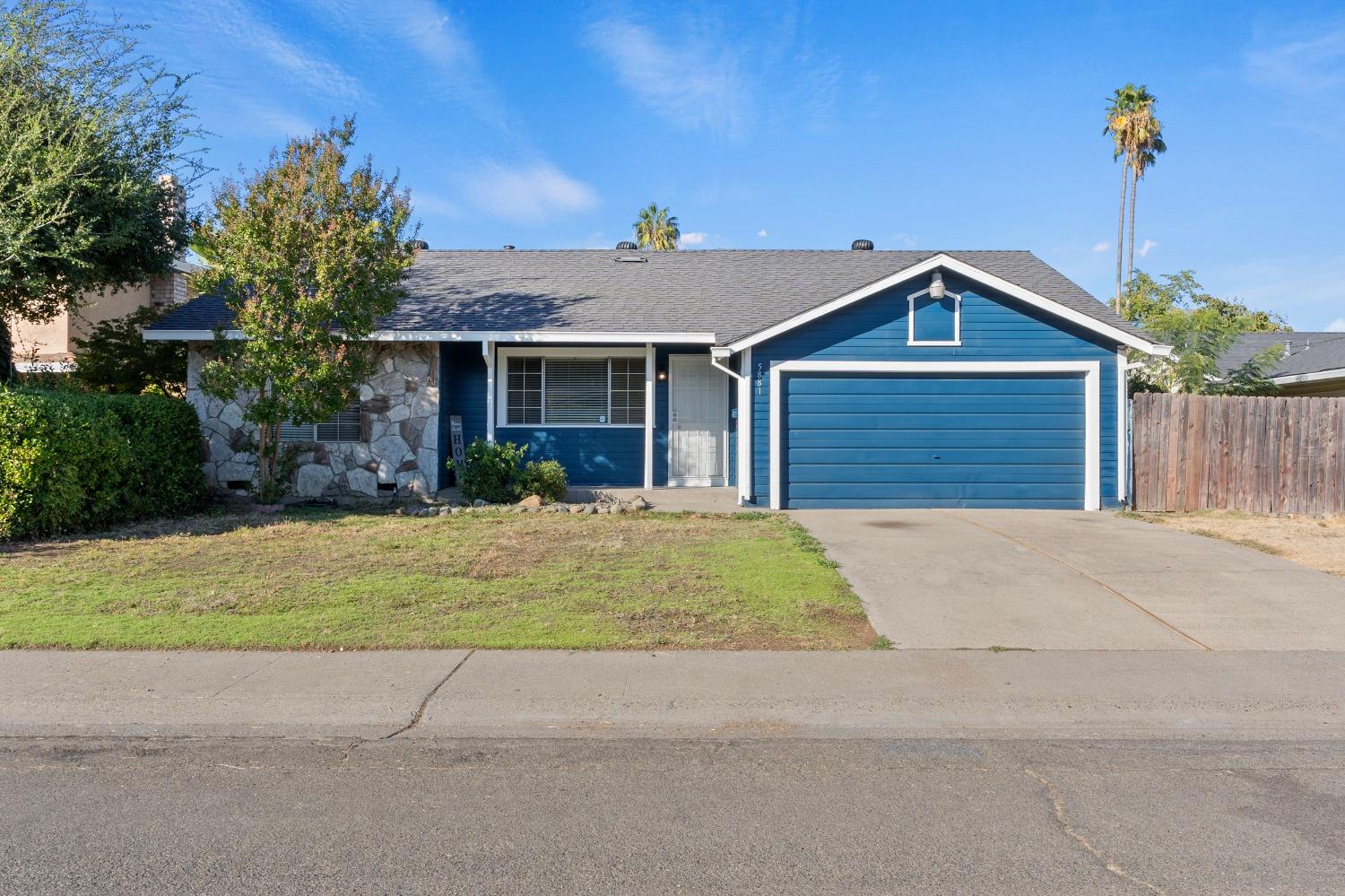 Detail Gallery Image 1 of 1 For 5881 Sun Valley Way, Sacramento,  CA 95823 - 3 Beds | 2 Baths