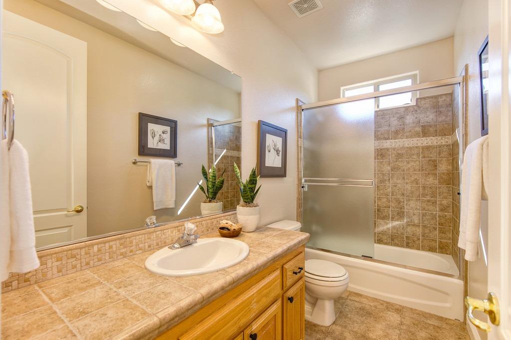 Detail Gallery Image 46 of 87 For 13615 Harlequin Way, Auburn,  CA 95603 - 5 Beds | 5/1 Baths