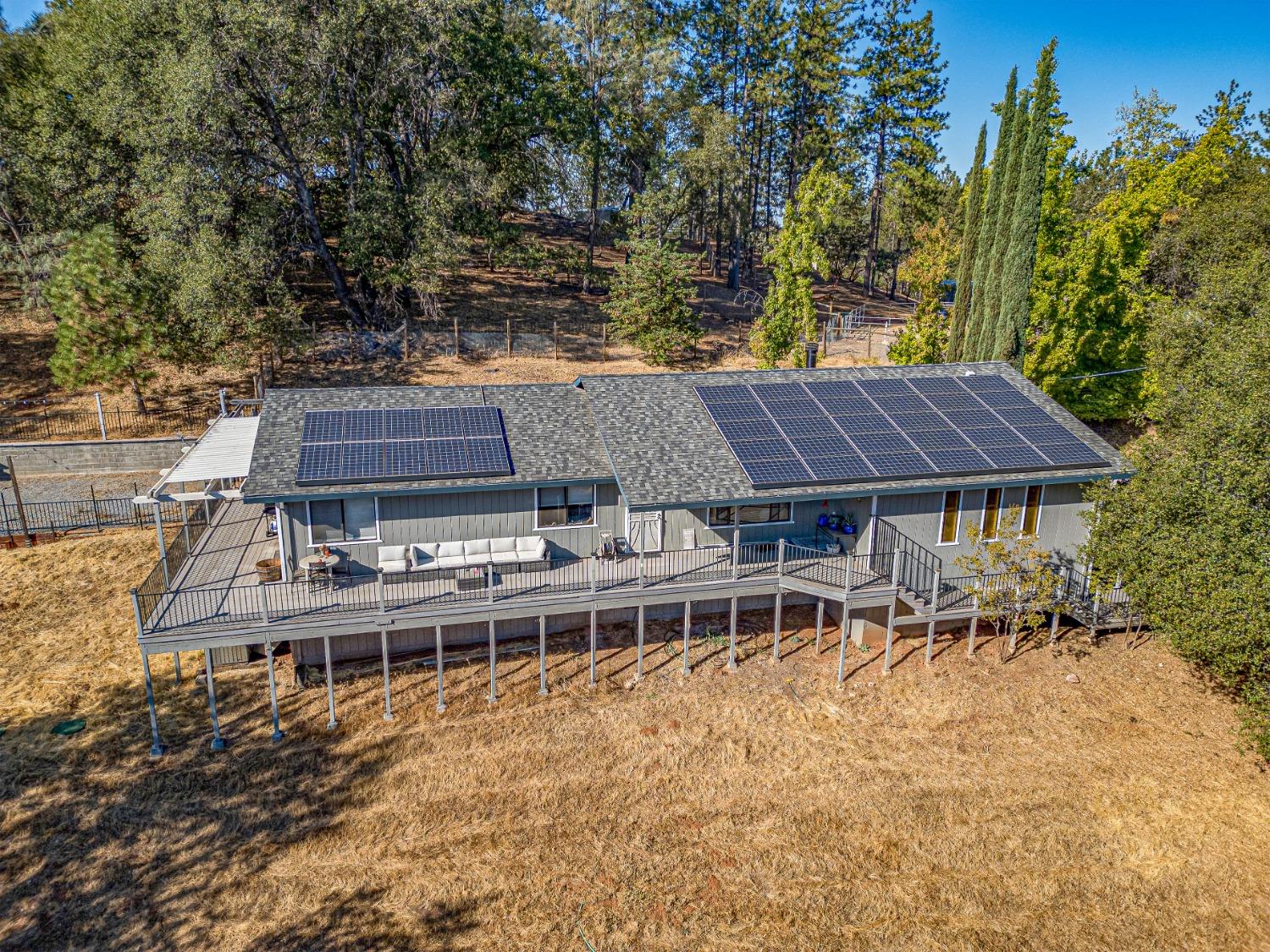 Detail Gallery Image 3 of 57 For 2470 Secret Ravine Trail, Cool,  CA 95614 - 3 Beds | 2 Baths