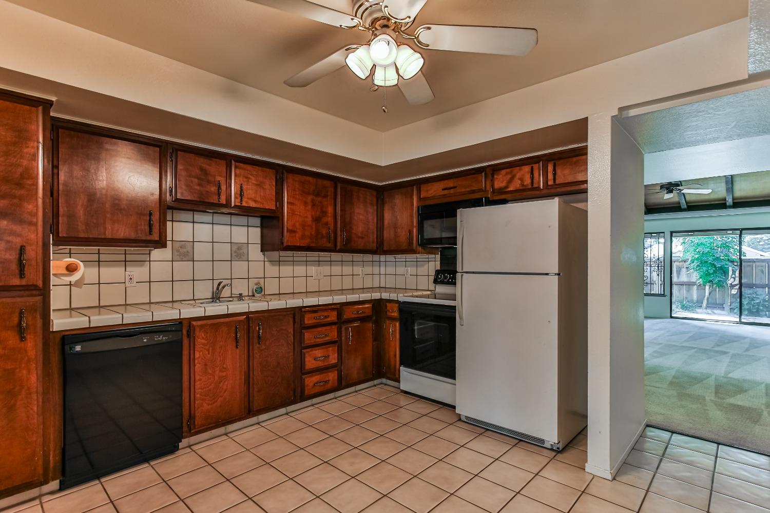 Detail Gallery Image 14 of 30 For 3524 W Benjamin Holt Dr, Stockton,  CA 95219 - 2 Beds | 2 Baths