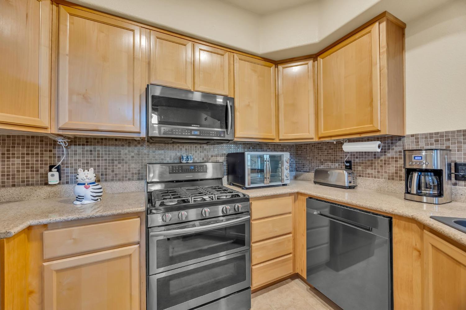 Detail Gallery Image 12 of 51 For 1200 Moon Cir #1226,  Folsom,  CA 95630 - 2 Beds | 2 Baths