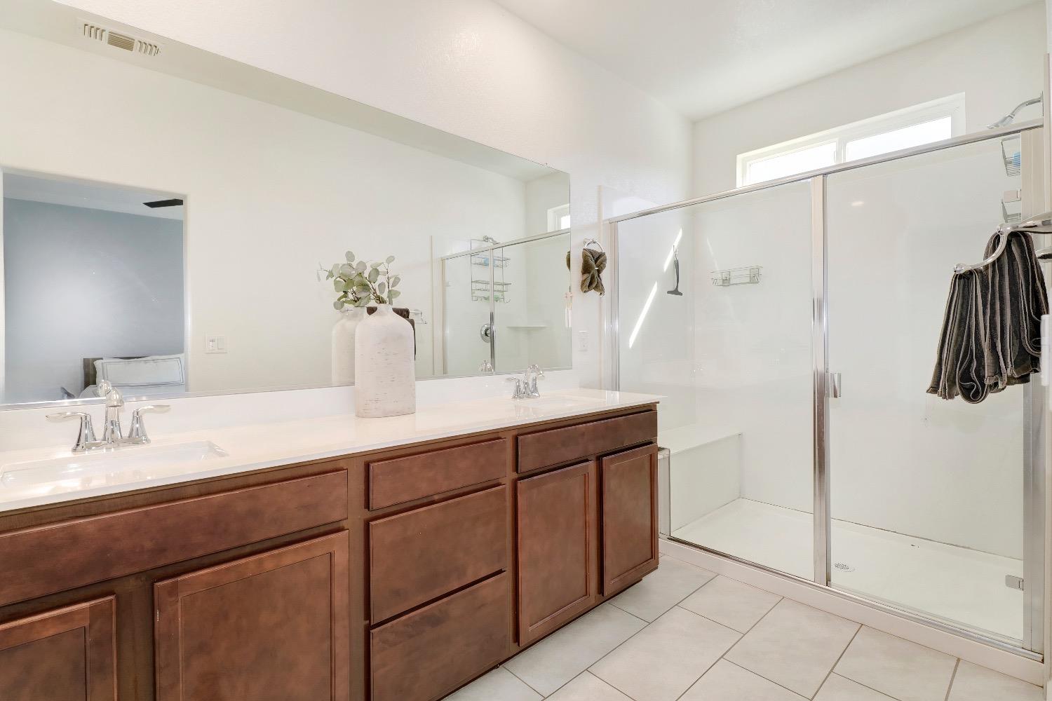 Detail Gallery Image 22 of 40 For 2474 Natomas Crossing Dr, Sacramento,  CA 95834 - 3 Beds | 2/1 Baths