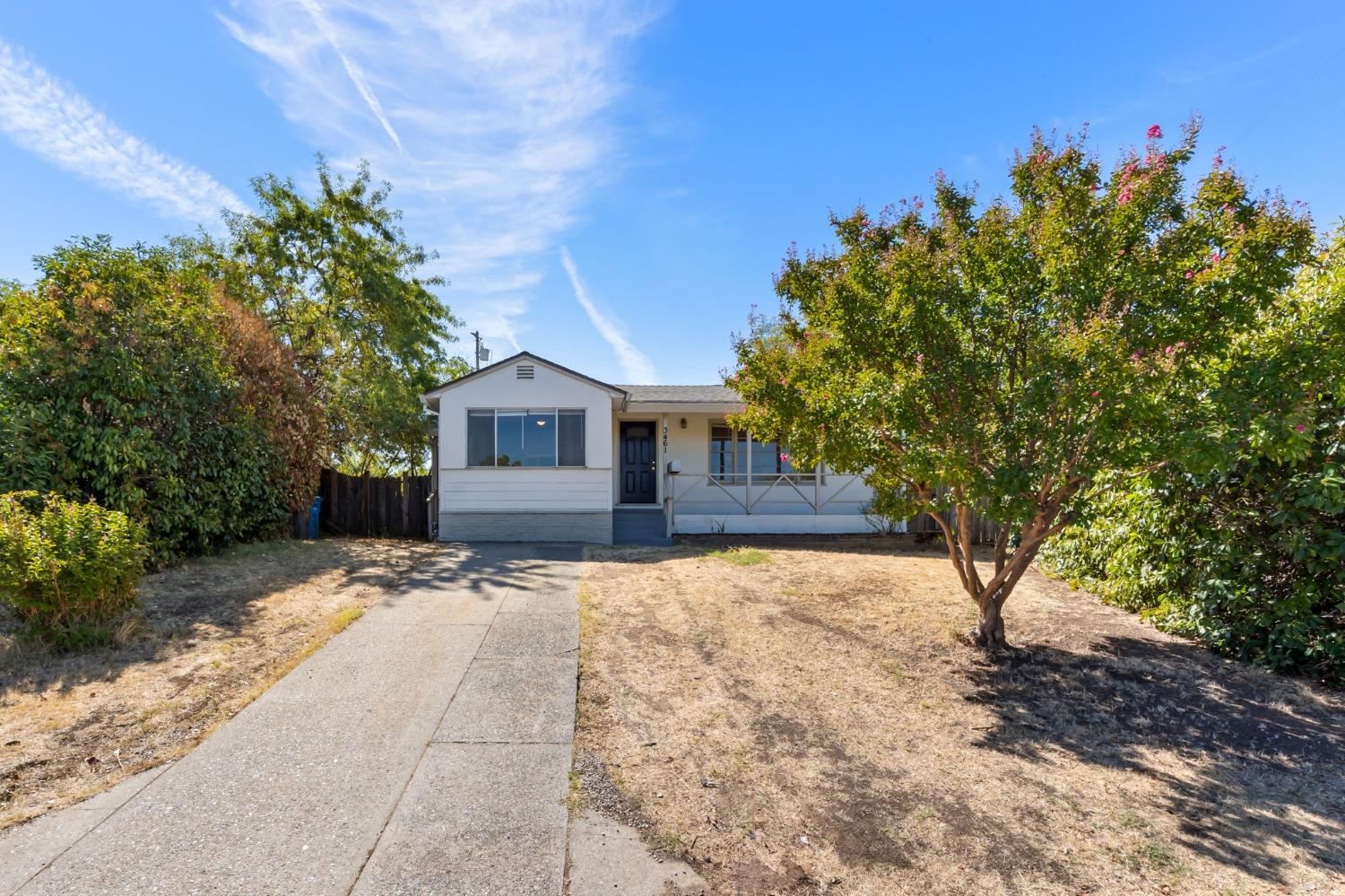 Detail Gallery Image 1 of 32 For 3461 Ashley Ave, Oroville,  CA 95966 - 3 Beds | 1 Baths