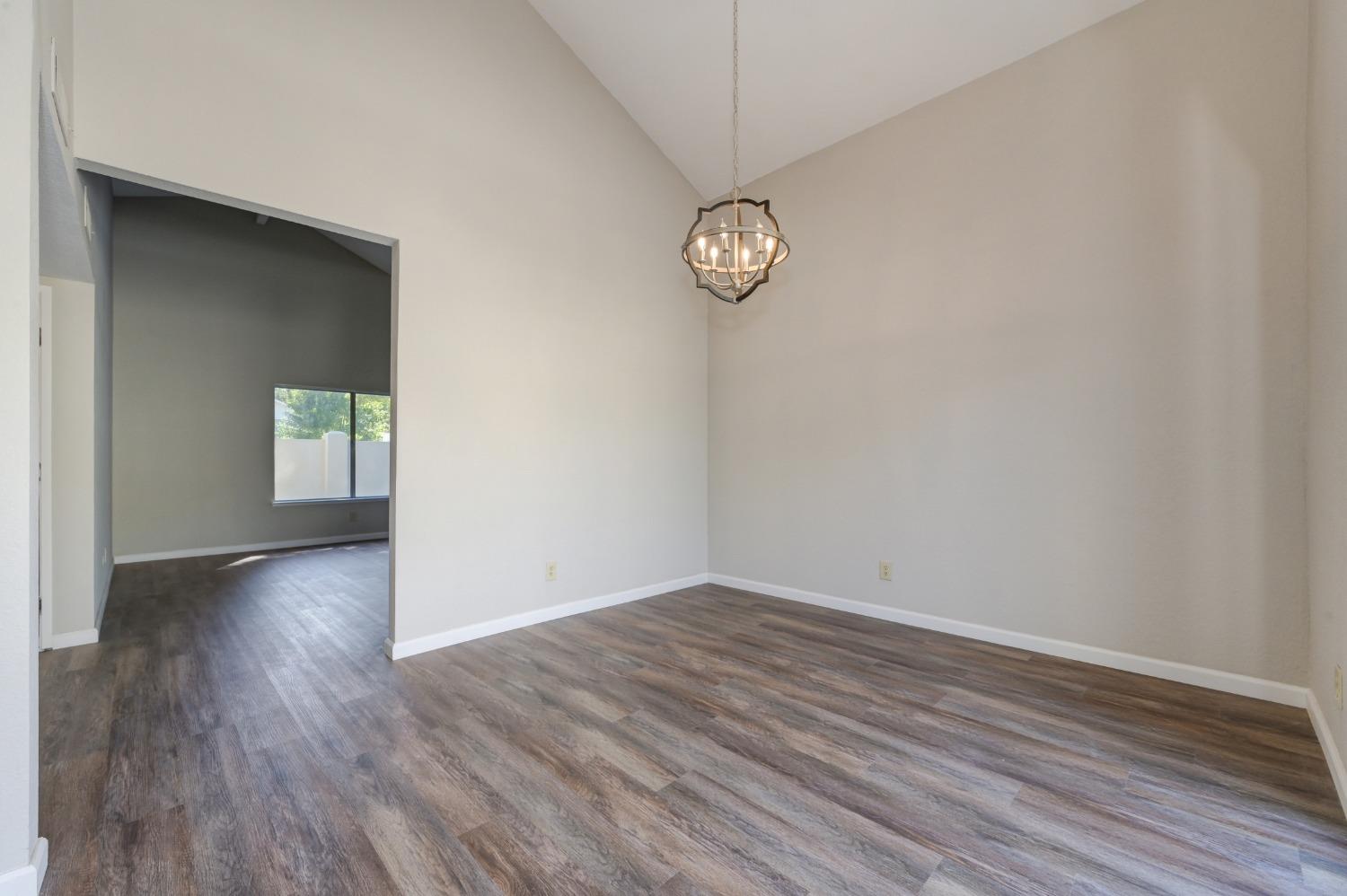 Detail Gallery Image 17 of 39 For 5886 Kahara Ct, Sacramento,  CA 95822 - 3 Beds | 2 Baths