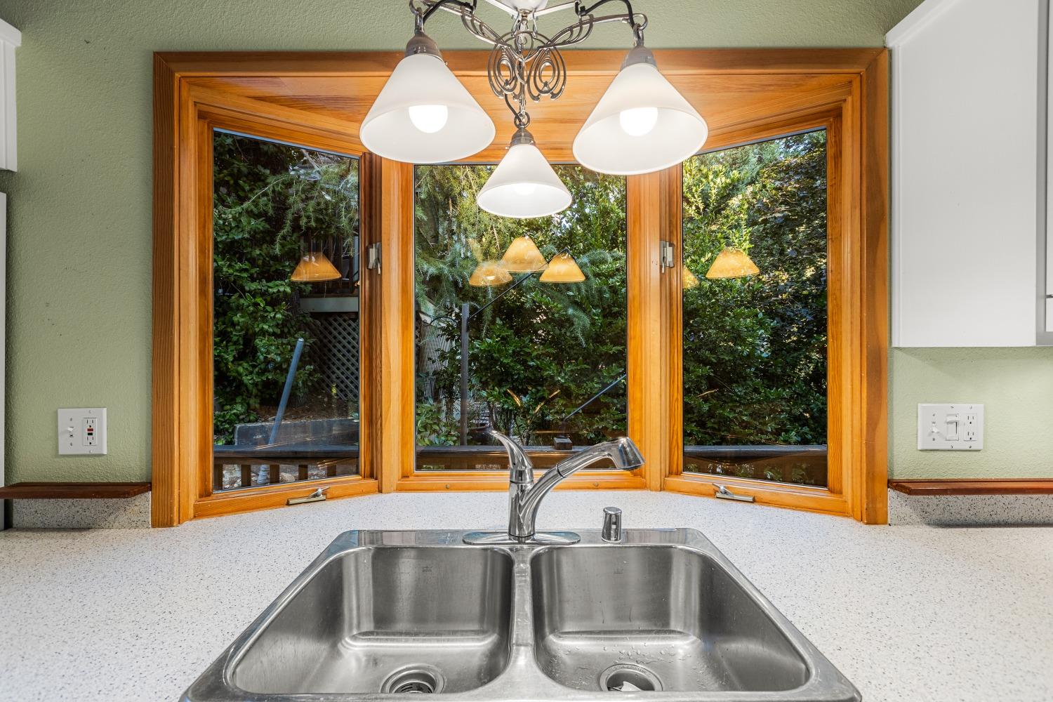 Detail Gallery Image 19 of 44 For 122 Grove St, Nevada City,  CA 95959 - 2 Beds | 2/1 Baths