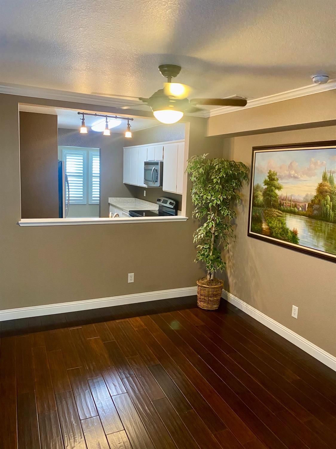 Detail Gallery Image 7 of 26 For 2401 Eilers Ln #607,  Lodi,  CA 95242 - 2 Beds | 2 Baths