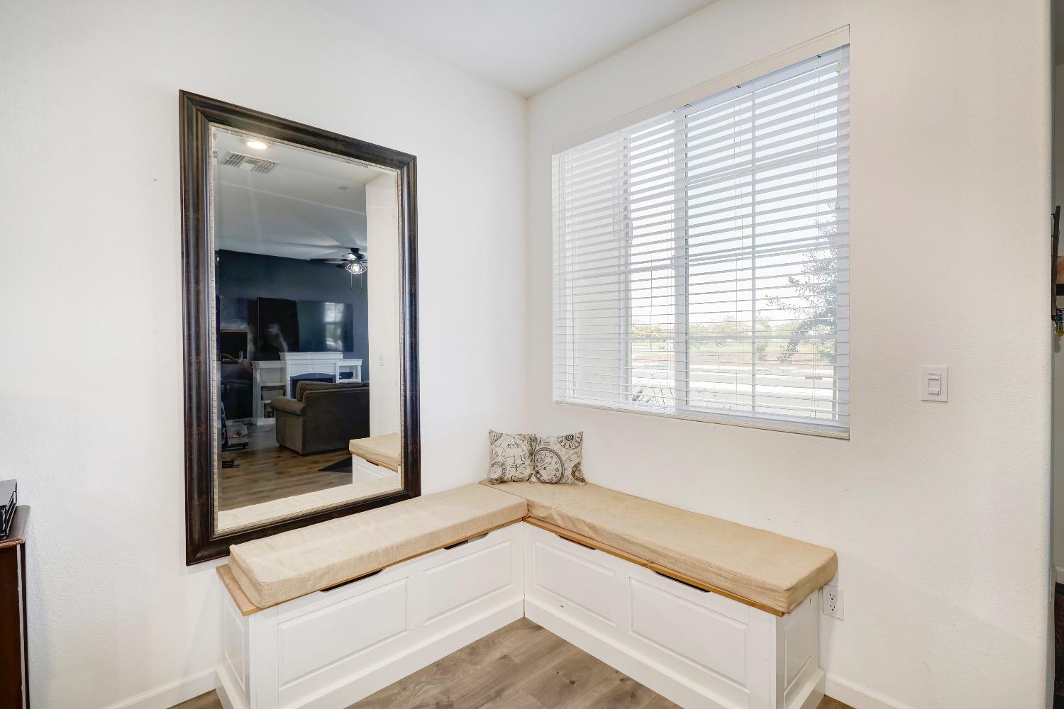 Detail Gallery Image 17 of 40 For 2474 Natomas Crossing Dr, Sacramento,  CA 95834 - 3 Beds | 2/1 Baths