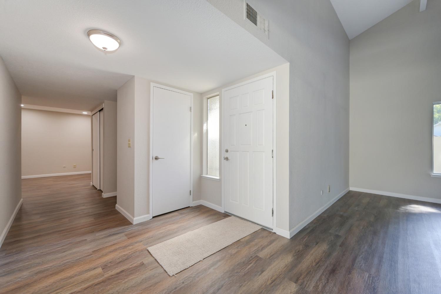 Detail Gallery Image 13 of 39 For 5886 Kahara Ct, Sacramento,  CA 95822 - 3 Beds | 2 Baths