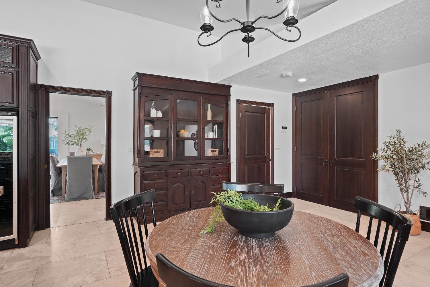 Detail Gallery Image 32 of 82 For 2275 Morley Way, Sacramento,  CA 95864 - 4 Beds | 3/1 Baths