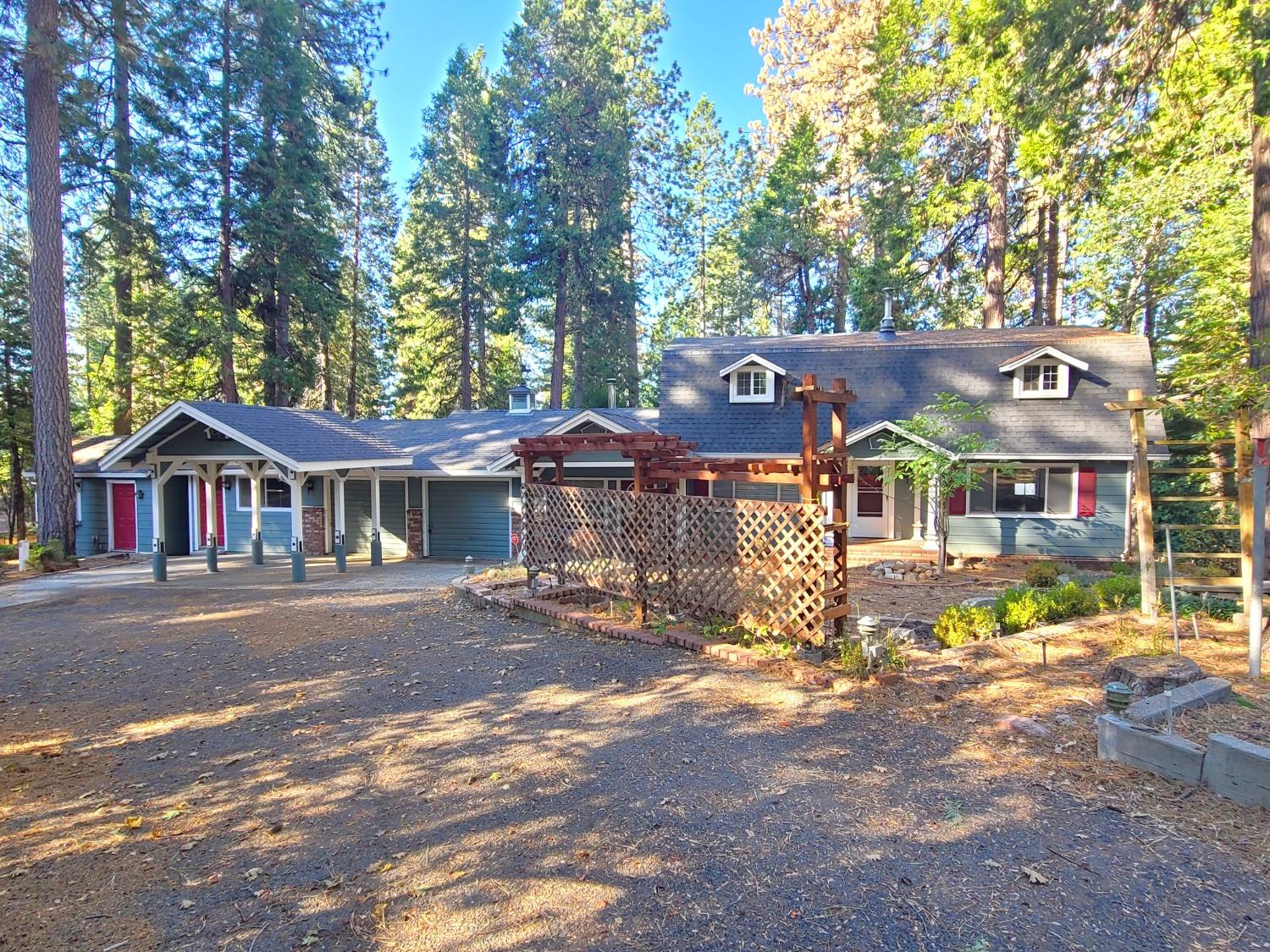 Detail Gallery Image 2 of 68 For 6021 Longs Creek Trl, Pollock Pines,  CA 95726 - 3 Beds | 2 Baths