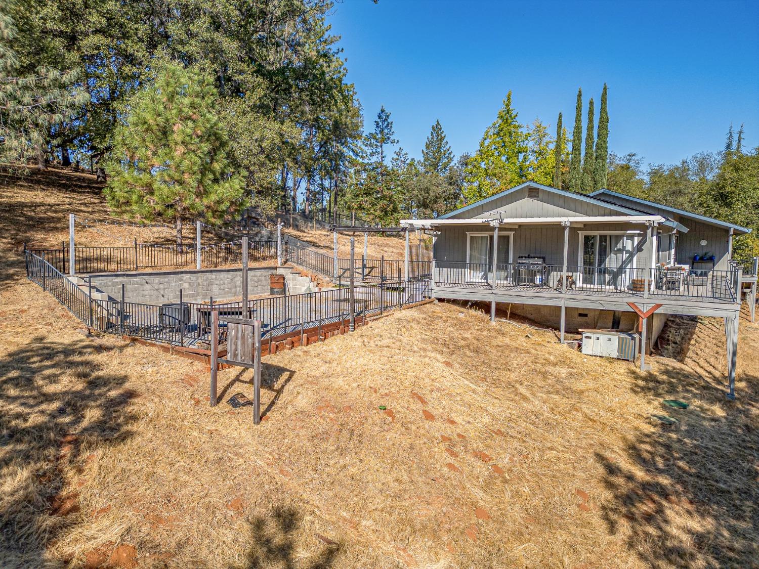 Detail Gallery Image 2 of 57 For 2470 Secret Ravine Trail, Cool,  CA 95614 - 3 Beds | 2 Baths