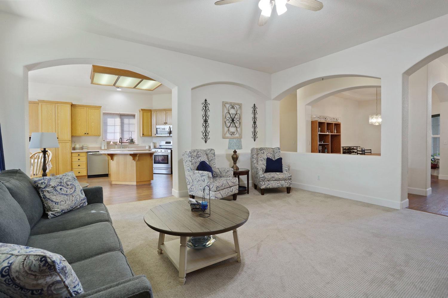 Detail Gallery Image 14 of 48 For 2912 Cumbria Way, Lodi,  CA 95242 - 4 Beds | 2/1 Baths