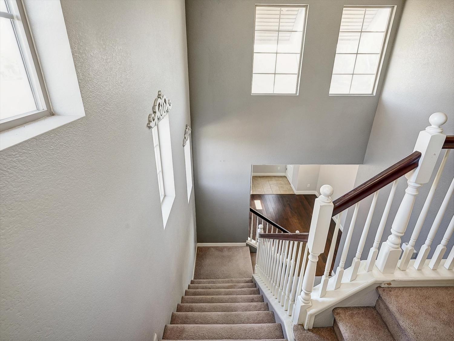 Detail Gallery Image 10 of 16 For 16701 English Country Trl, Lathrop,  CA 95330 - 3 Beds | 2/1 Baths