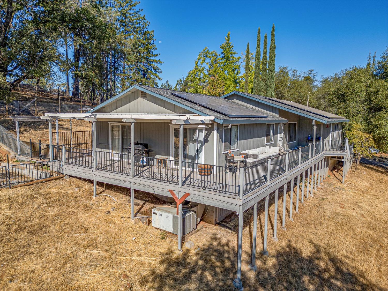 Detail Gallery Image 1 of 57 For 2470 Secret Ravine Trail, Cool,  CA 95614 - 3 Beds | 2 Baths