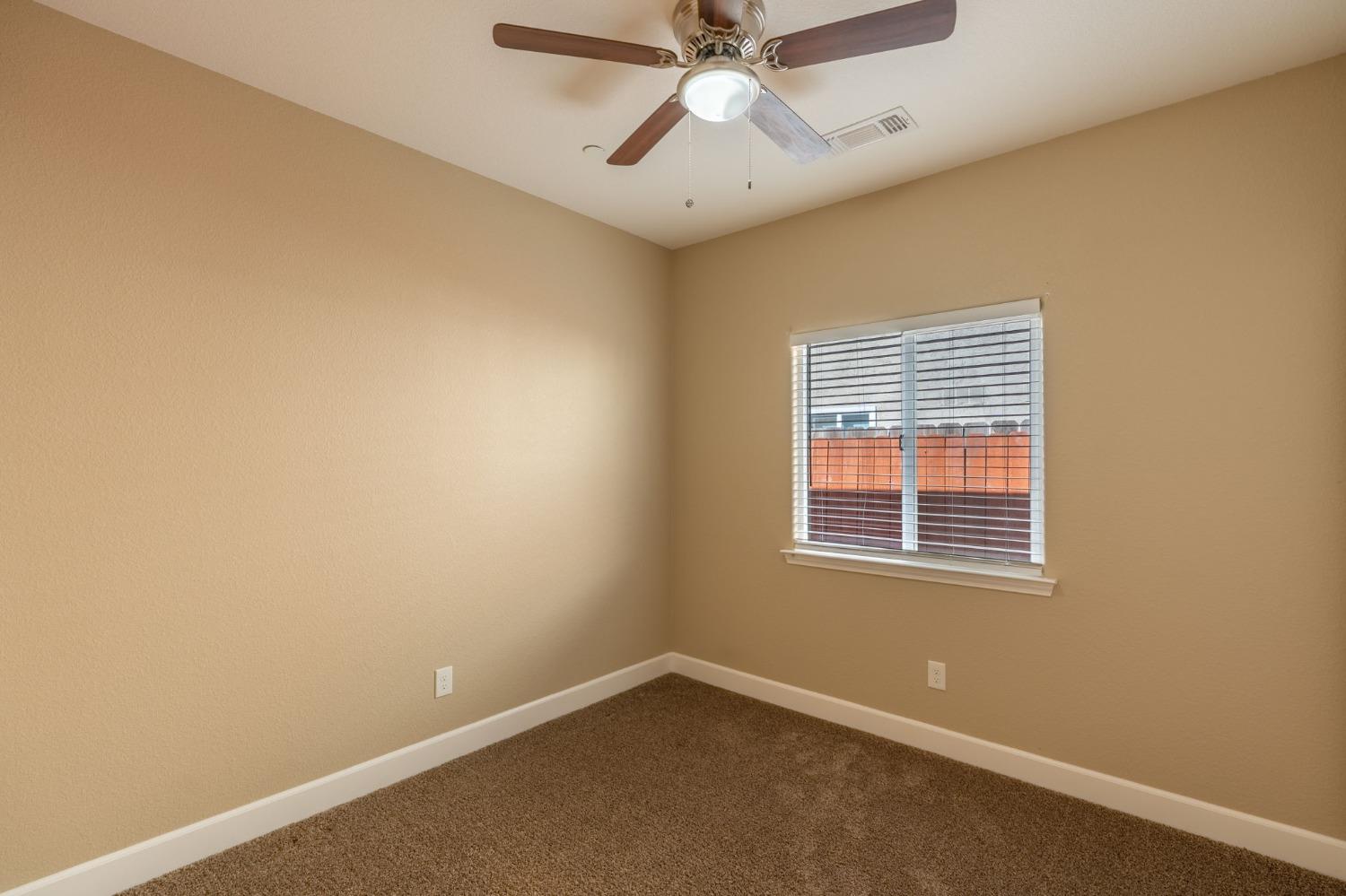 Detail Gallery Image 15 of 27 For 225 E Edison, Manteca,  CA 95336 - 4 Beds | 2 Baths