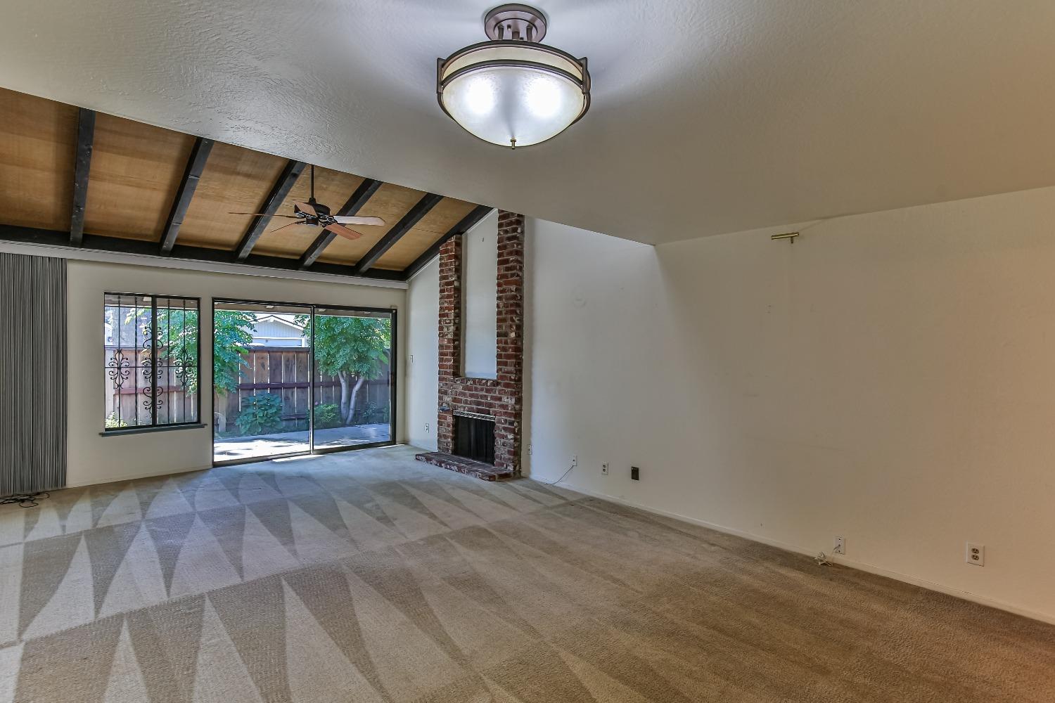 Detail Gallery Image 8 of 30 For 3524 W Benjamin Holt Dr, Stockton,  CA 95219 - 2 Beds | 2 Baths