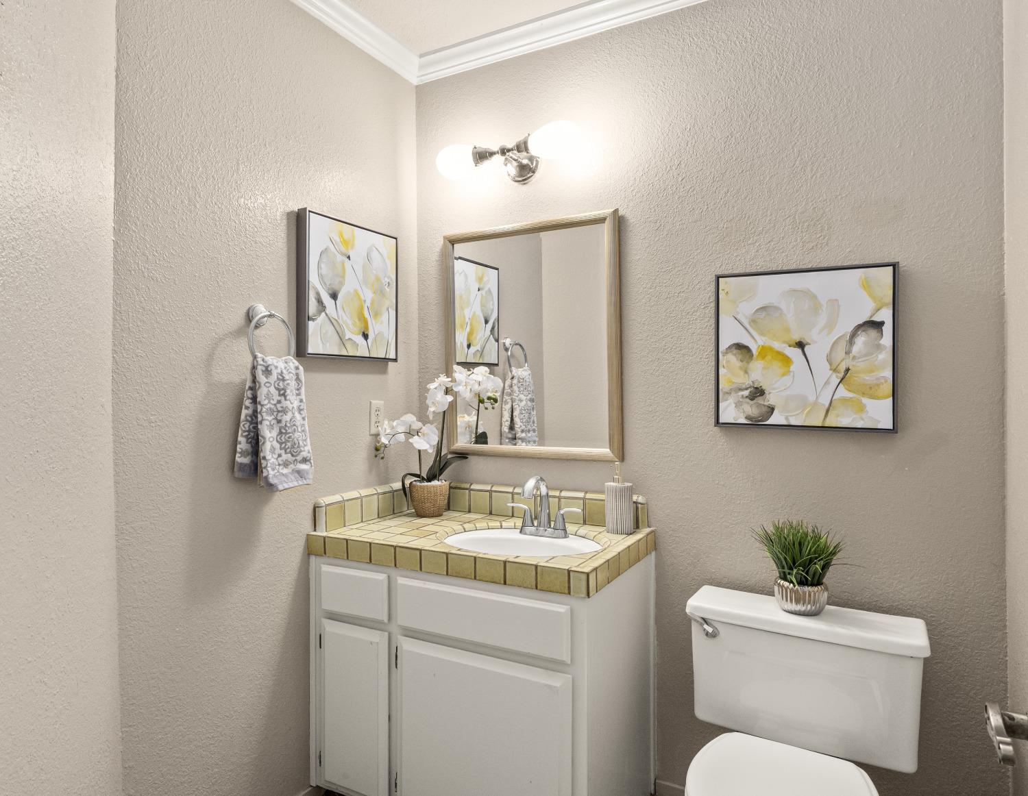 Detail Gallery Image 22 of 53 For 4200 Thistledown Dr, Fair Oaks,  CA 95628 - 4 Beds | 2/1 Baths